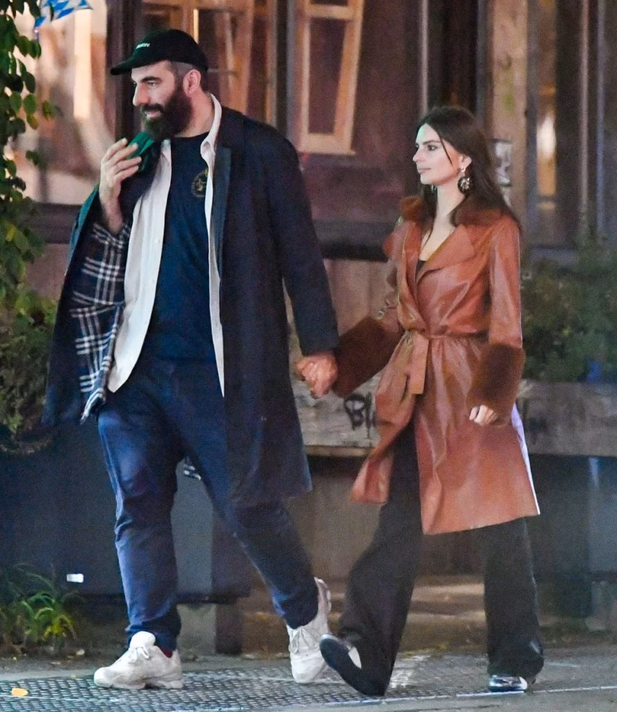 Emily Ratajkowski and Romain Gavras dating Paris paparazzi 2026