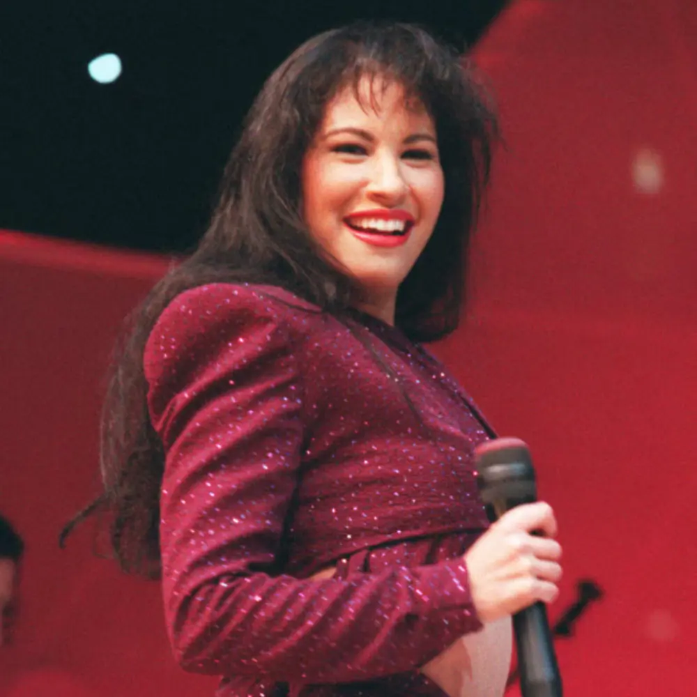 female stars who died tragically young Selena Quintanilla