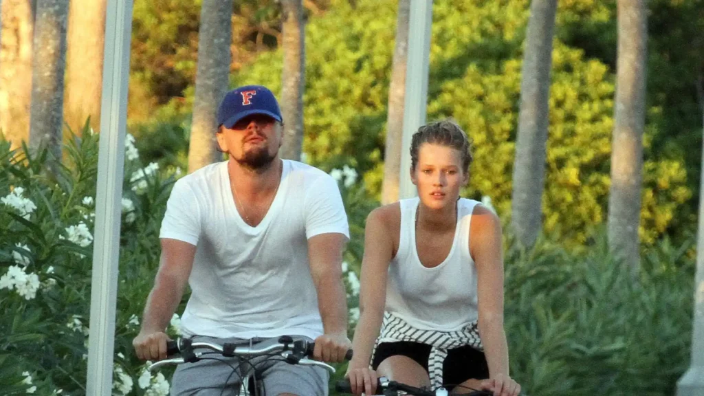 Toni Garrn and Leonardo DiCaprio